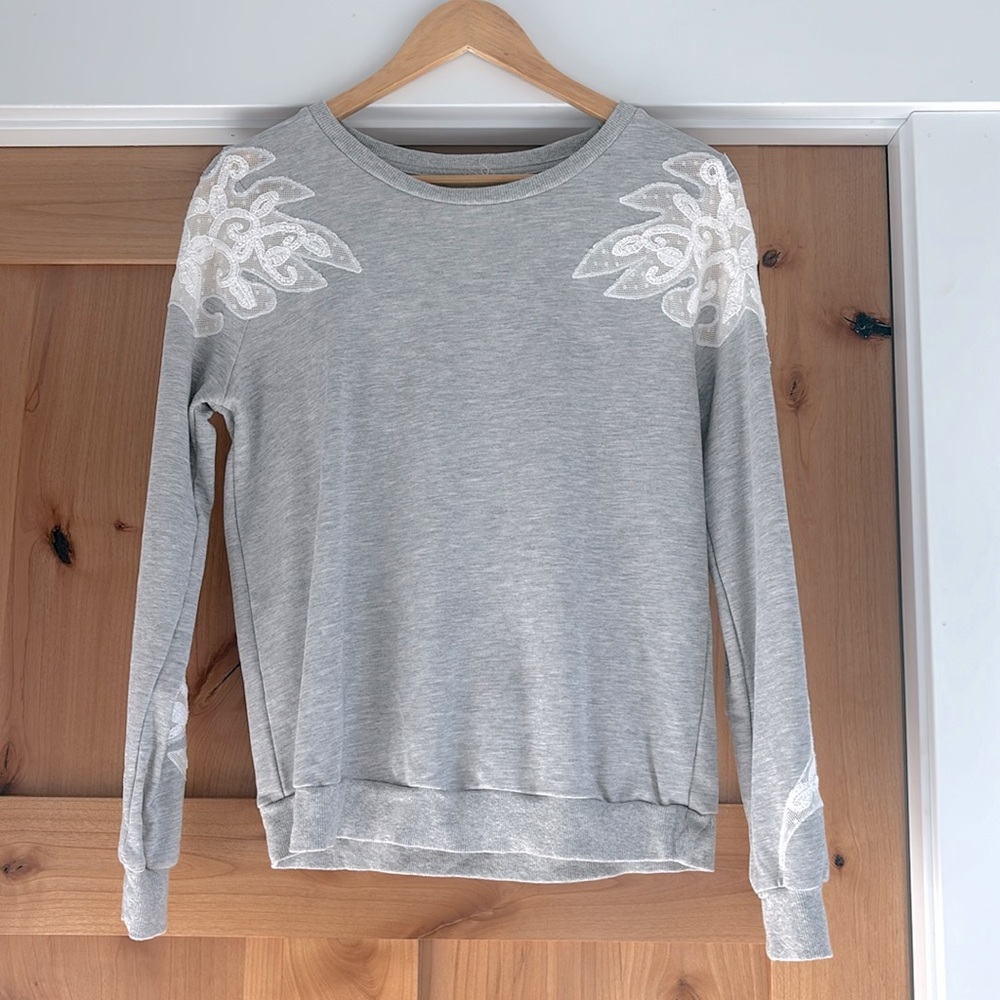 Flawless Sweatshirt with Lace Detail